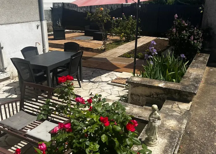 Maison Chaleureuse Avec Jardin